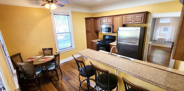 424 Walnut Street, Carthage, MO 64836