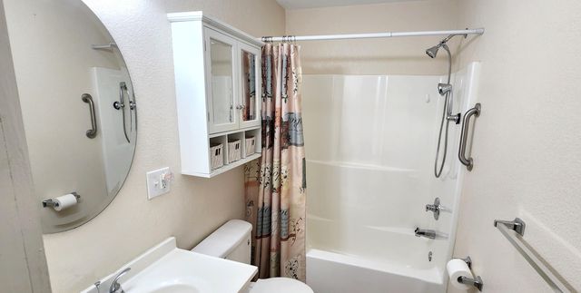 424 Walnut Street, Carthage, MO 64836