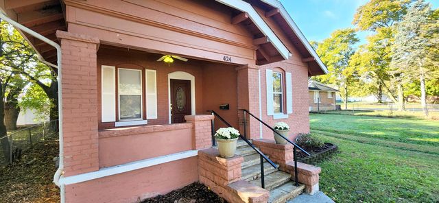 424 Walnut Street, Carthage, MO 64836