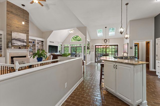 1695 Signal Point Drive, Niles, MI 49120