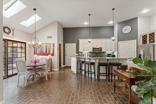 1695 Signal Point Drive, Niles, MI 49120