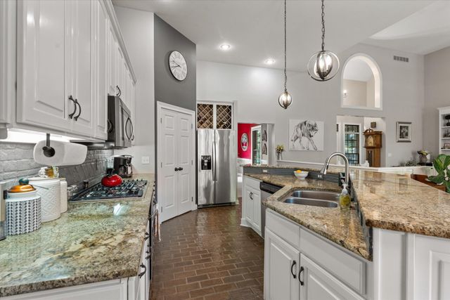 1695 Signal Point Drive, Niles, MI 49120