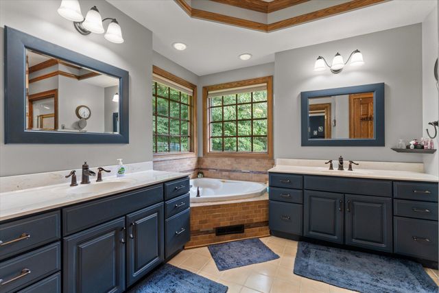 1695 Signal Point Drive, Niles, MI 49120