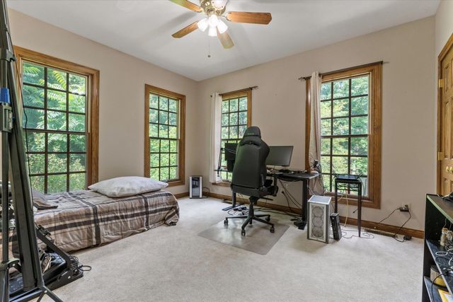 1695 Signal Point Drive, Niles, MI 49120