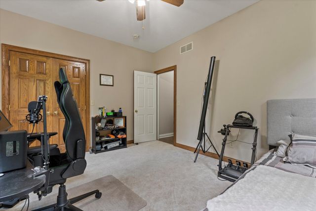 1695 Signal Point Drive, Niles, MI 49120