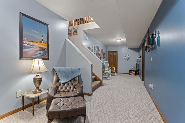 1695 Signal Point Drive, Niles, MI 49120