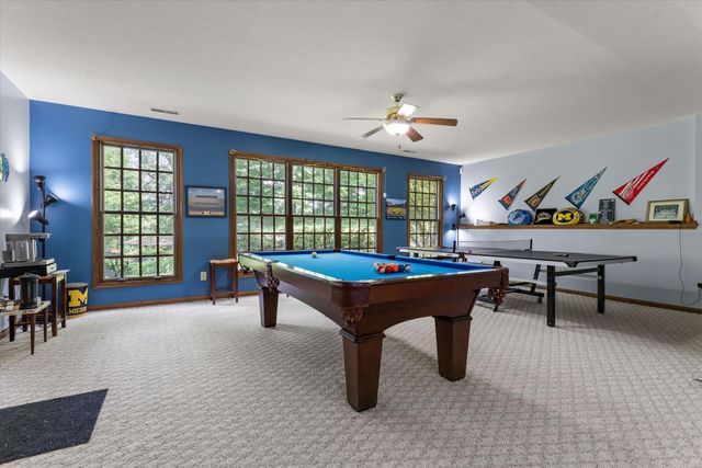 1695 Signal Point Drive, Niles, MI 49120