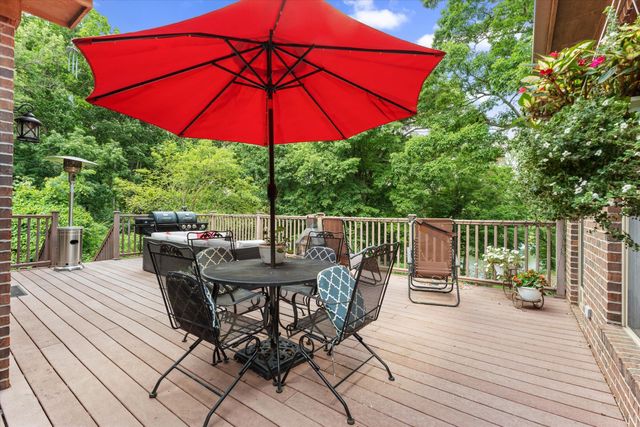 1695 Signal Point Drive, Niles, MI 49120