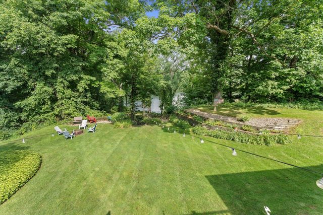 1695 Signal Point Drive, Niles, MI 49120