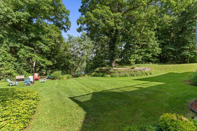 1695 Signal Point Drive, Niles, MI 49120