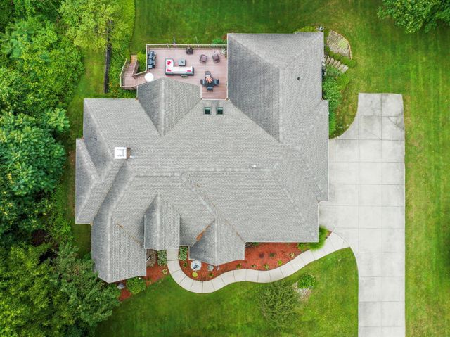 1695 Signal Point Drive, Niles, MI 49120