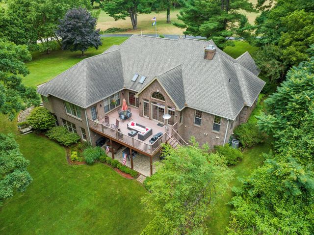 1695 Signal Point Drive, Niles, MI 49120