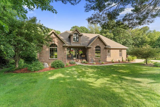 1695 Signal Point Drive, Niles, MI 49120