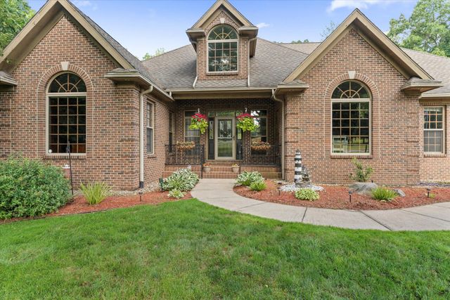 1695 Signal Point Drive, Niles, MI 49120