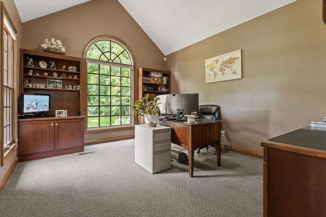 1695 Signal Point Drive, Niles, MI 49120