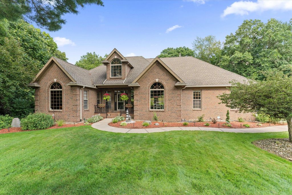 1695 Signal Point Drive, Niles, MI 49120