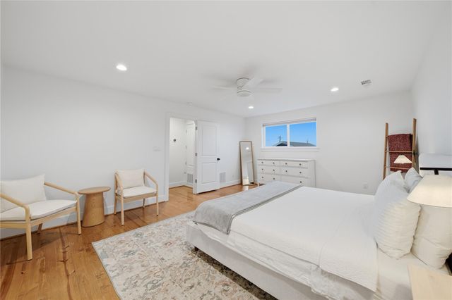 16713 Moby Dick, Jamaica Beach, TX 77554