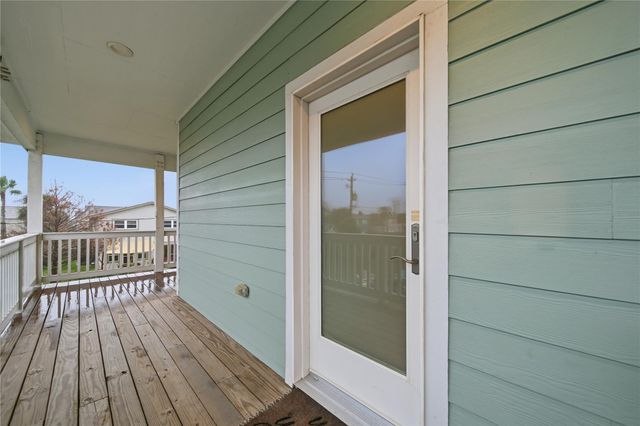 16713 Moby Dick, Jamaica Beach, TX 77554