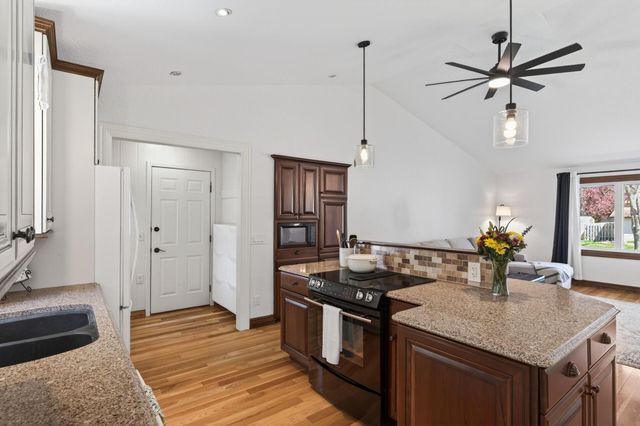 15005 76th Place N, Maple Grove, MN 55311