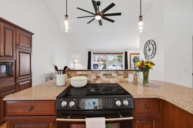 15005 76th Place N, Maple Grove, MN 55311