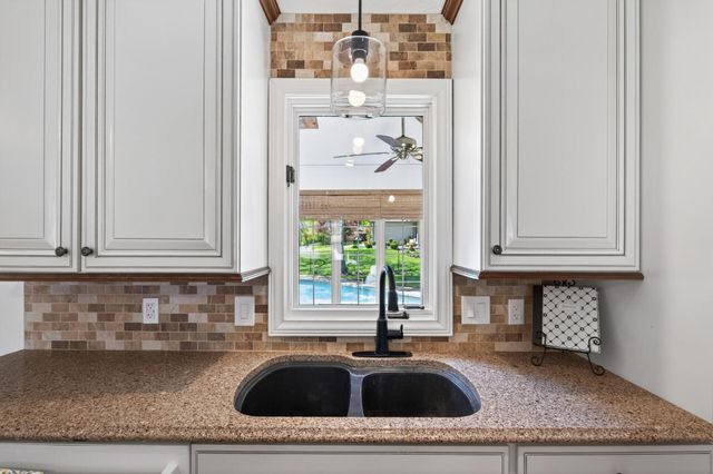 15005 76th Place N, Maple Grove, MN 55311
