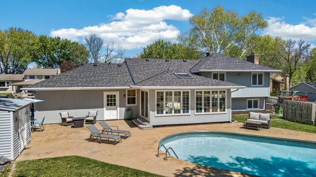 15005 76th Place N, Maple Grove, MN 55311