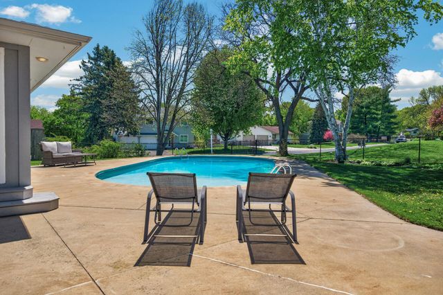 15005 76th Place N, Maple Grove, MN 55311