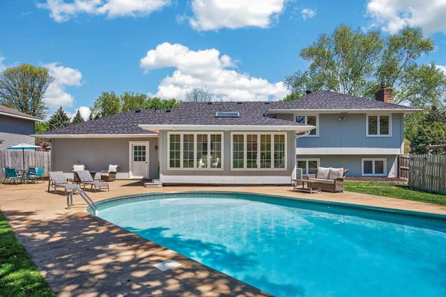 15005 76th Place N, Maple Grove, MN 55311