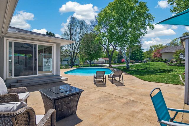 15005 76th Place N, Maple Grove, MN 55311