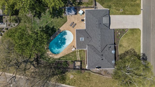 15005 76th Place N, Maple Grove, MN 55311