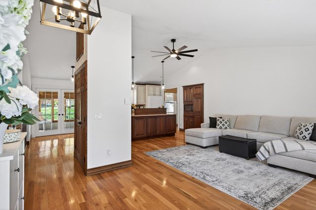 15005 76th Place N, Maple Grove, MN 55311