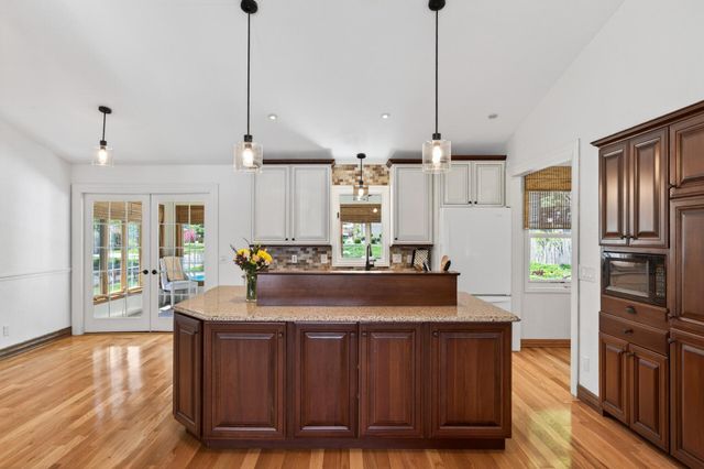 15005 76th Place N, Maple Grove, MN 55311