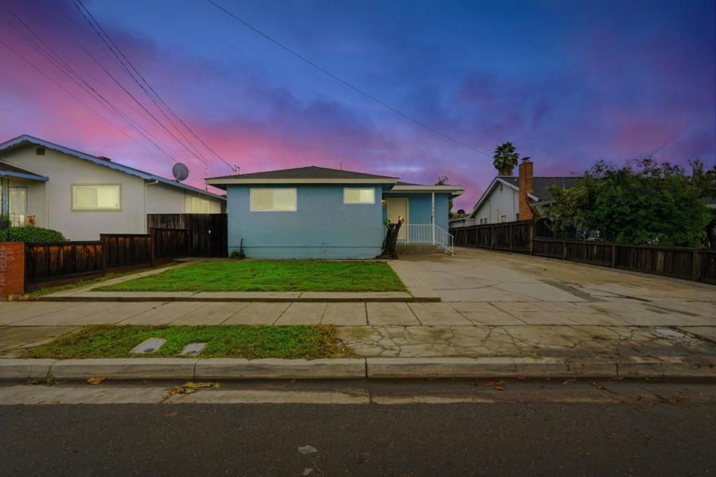 Image 1 of property listing at 1540 E Saint James Street, San Jose, CA 95116