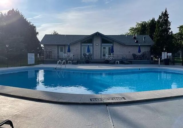 245 W Joliet Street 205, Schererville, IN 46375