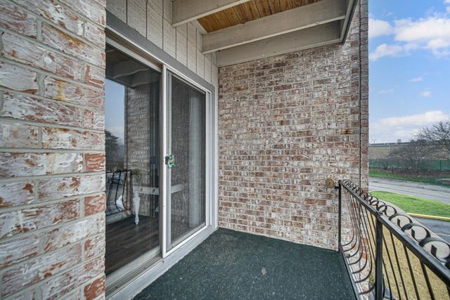 245 W Joliet Street 205, Schererville, IN 46375