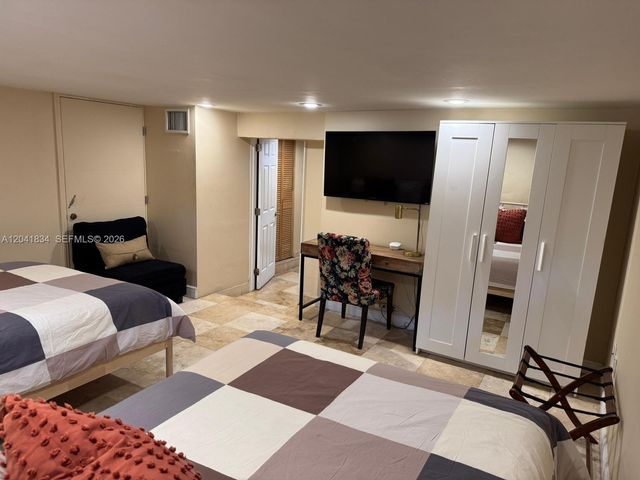 1033 NW 6th Street 1, Miami, FL 33136