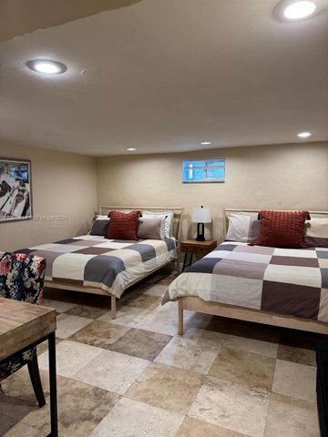 1033 NW 6th Street 1, Miami, FL 33136