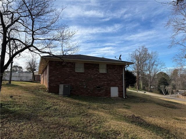 3721 Hiland Circle, Oakwood, GA 30566