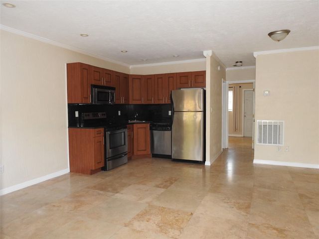 1872 NE 46th Street D12, Fort Lauderdale, FL 33308