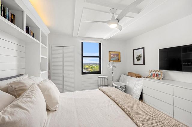 770 S PALM AVENUE 1001, Sarasota, FL 34236