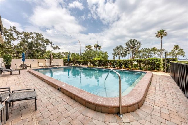 770 S PALM AVENUE 1001, Sarasota, FL 34236