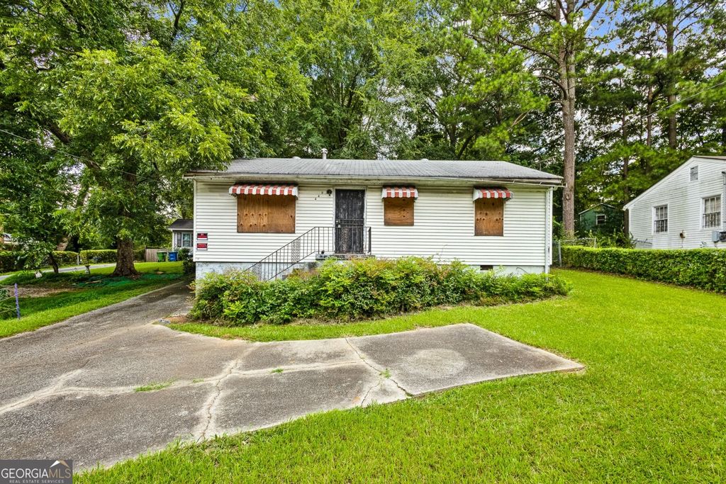 449 Hamilton E Holmes Drive NW, Atlanta, GA 30318
