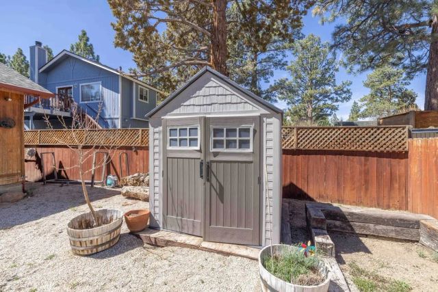 457 E Mountain View, Big Bear City, CA 92314