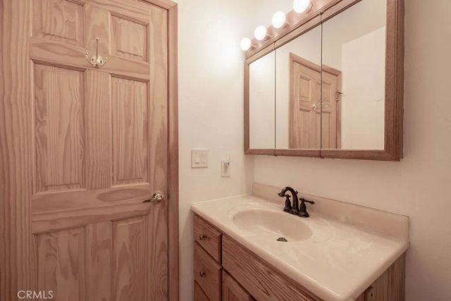 457 E Mountain View, Big Bear City, CA 92314