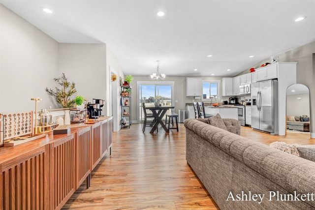 12189 Beauterra Lane, Middleville, MI 49333