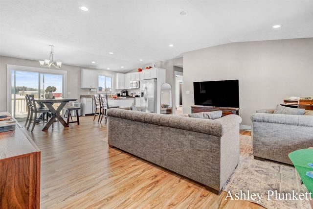 12189 Beauterra Lane, Middleville, MI 49333