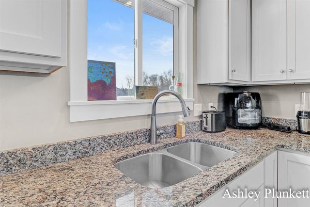 12189 Beauterra Lane, Middleville, MI 49333