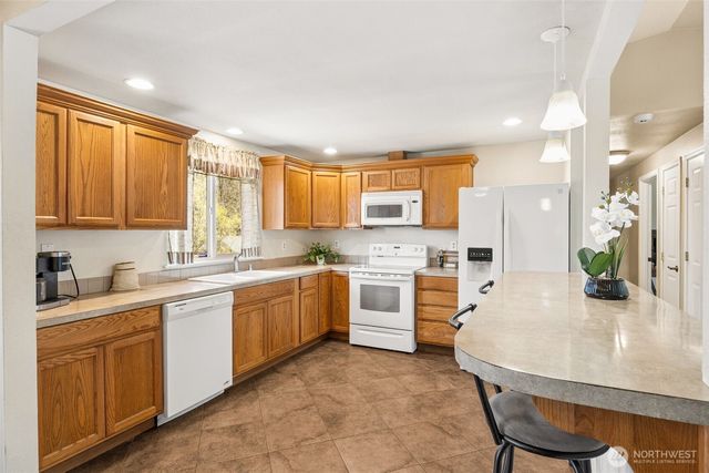 20813 66th Ave E, Spanaway, WA 98387