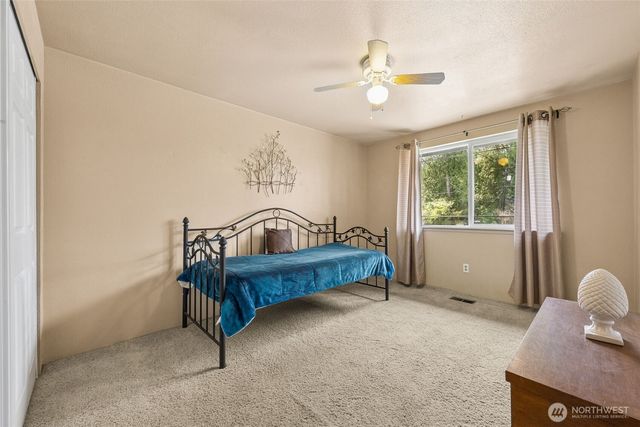 20813 66th Ave E, Spanaway, WA 98387