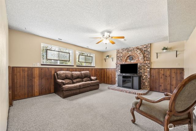 20813 66th Ave E, Spanaway, WA 98387